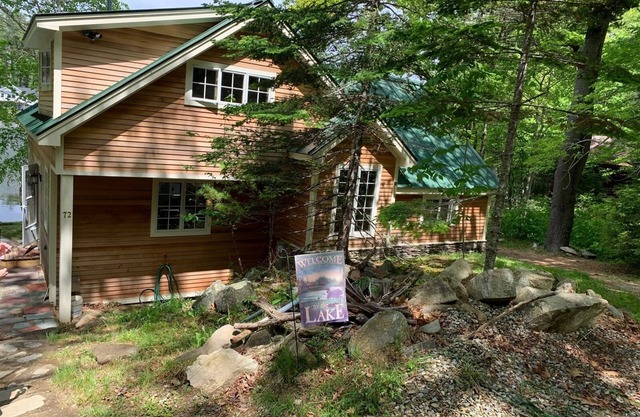 Keene`s Cottage/Damariscotta Lake