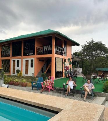 KEHLANI Vacation Farmhouse