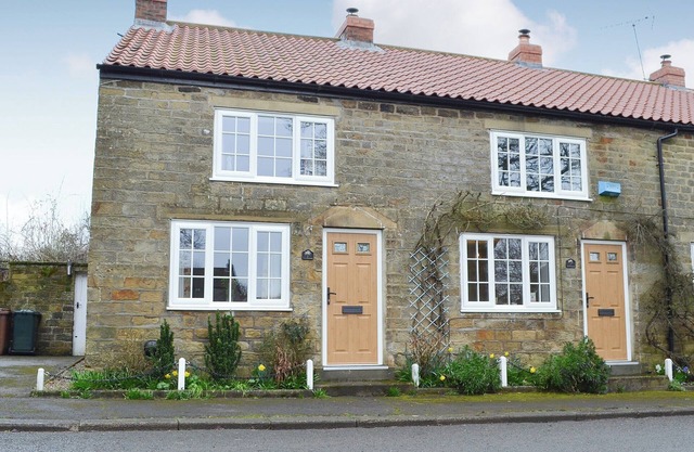 Keldholme Cottage 1 - UK10992