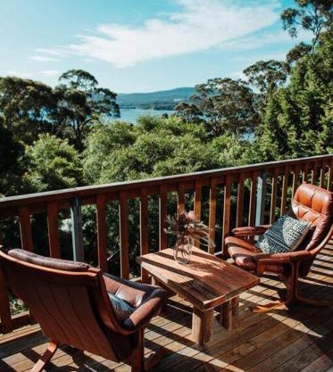 Kelp Cabin intimate, calm and restful