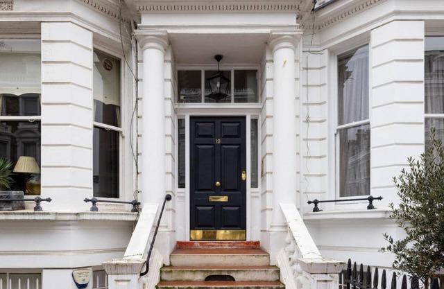 Kensington Luxury - 2 Bedrooms