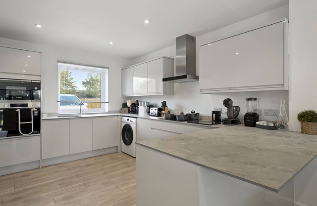 Kent Gem | New Build | Sleeps 7 | Free Parking
