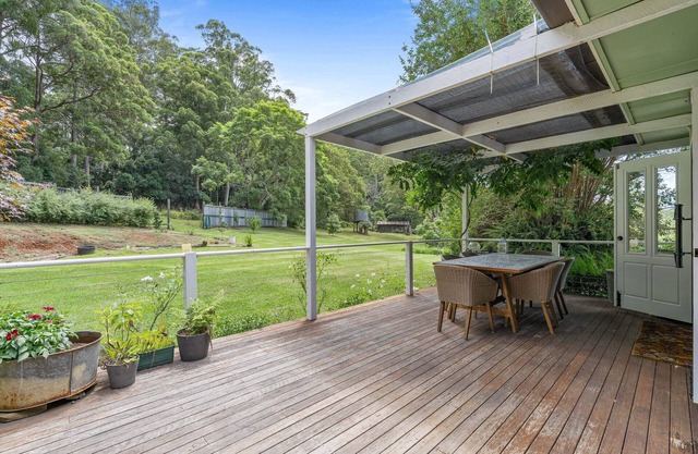 Luxury 3 Bedroom High Country Cottage close to Forest and Lakes