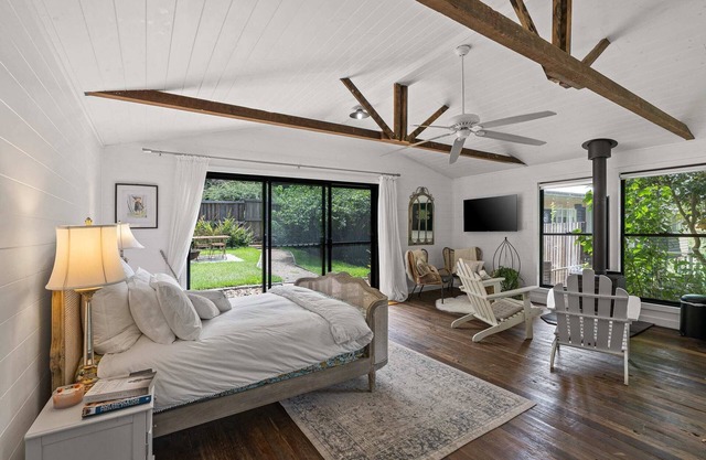 Luxury Secluded Studio with log Fire amongst nature
