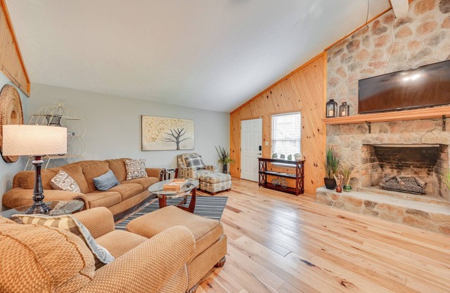 Kentucky Getaway w/ Access to Rough River Lake!