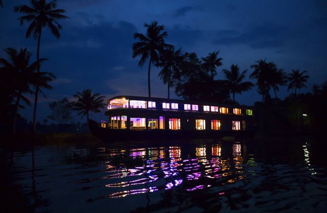 Kerala Luxury House Boat