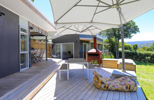Kereru Rest - Quirky Two Bedroom Pod Style Lake House | Lake Tarawera