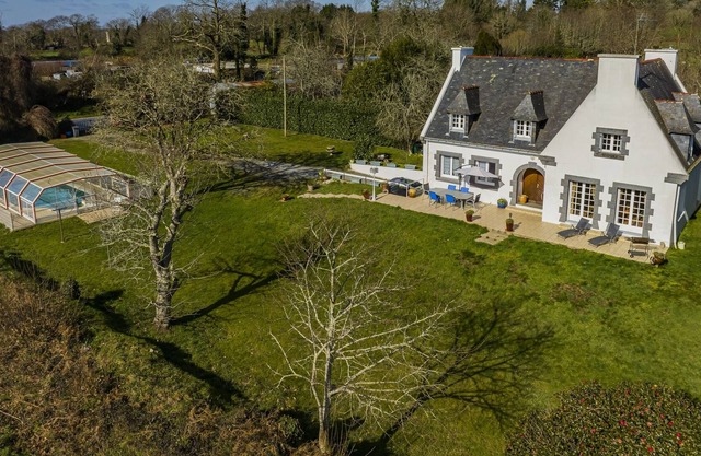 Kergroes Villa with pool