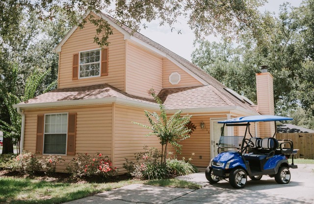 Keri Cove - close to beach & downtown Ocean Springs! Includes golf cart!!!
