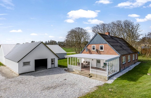 "Kerrin" - 1km from the sea by Interhome