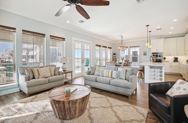 Key West | Pet Friendly, Luxury Details, 3 Decks!
