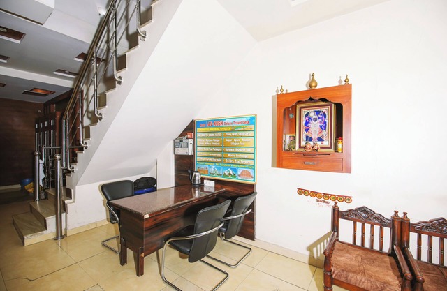 Khanna Residency