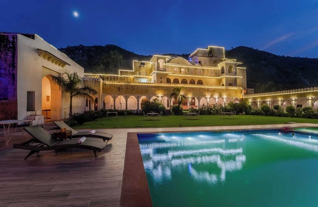 Khawa Palace and Resort