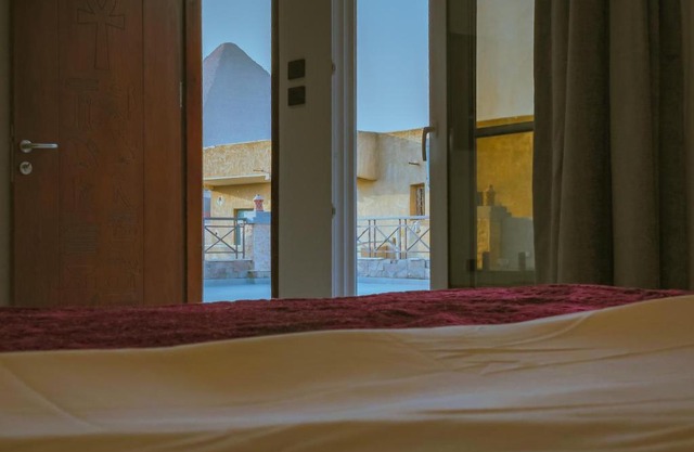 pyrmids khufu hotel