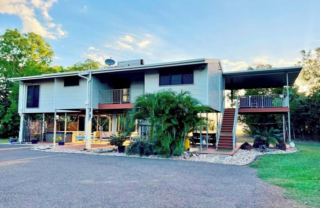 Kick n Back House, con 2 spas, capacidad para 8 personas cómodamente con vista al mar
