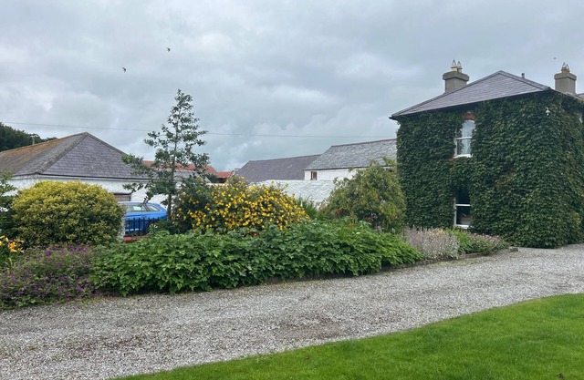 Kilkenny Organic Farm 2-Bed Apt, Sleeps 4, Parking
