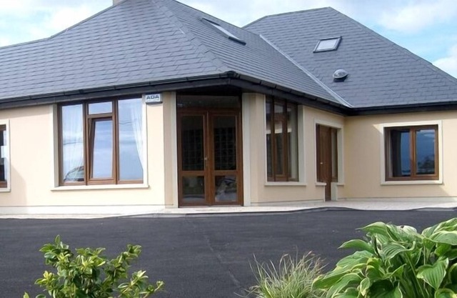Killarney House