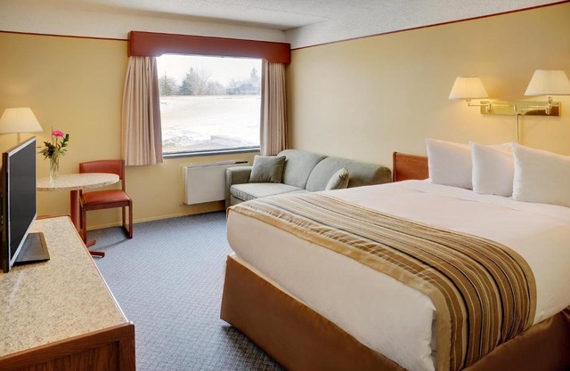 Kindersley Inn