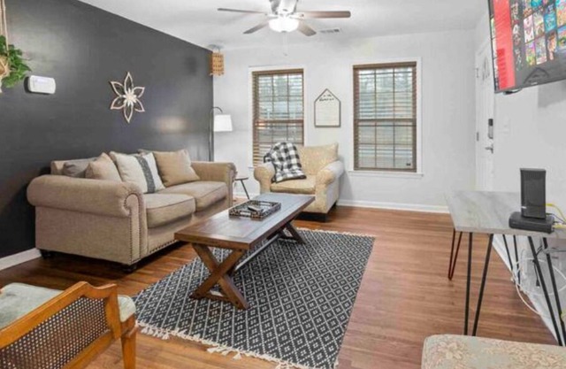 King Bed, BBQ Grill