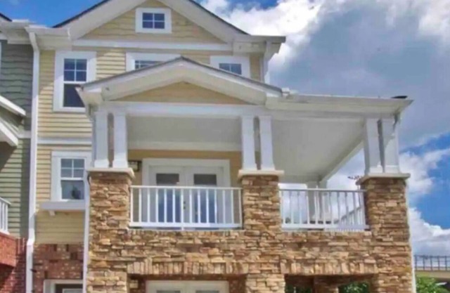 Hermosa Atlantic Station Townhouse w / estacionamiento gratuito