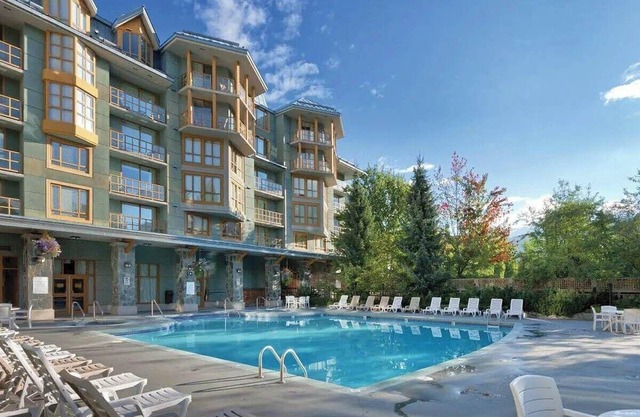 KING Bed - Premium Suite - Ski Valet - Village