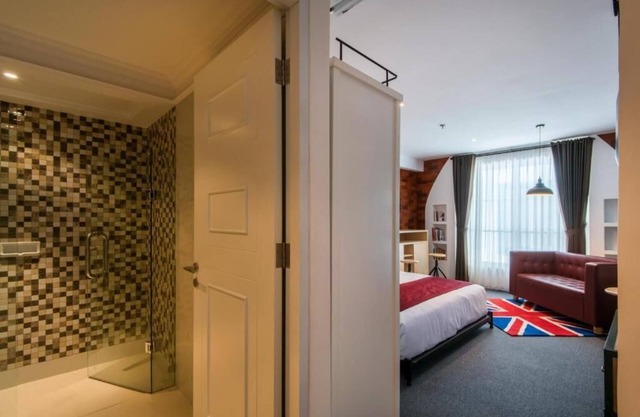 King Bed Thematic Room in Kuta Area