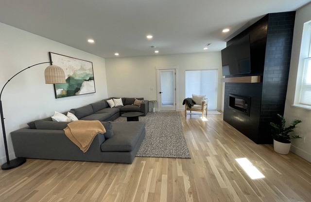 KING Beds - Stylish 4BR near Stadium & Sloans Lake w/Rooftop!