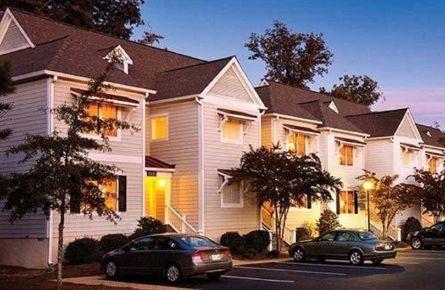 King's Creek Resort 2-bedroom plus Sunroom. Water Country. Busch Gardens.