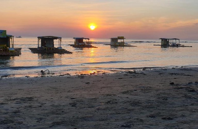 King's Village Beach Resort.