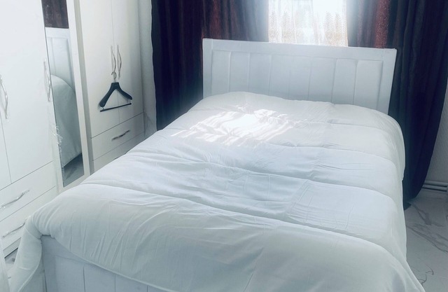 KingBedStudio-Parking-SouthLondon-TownCentre