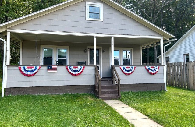 Cottage Lake Community