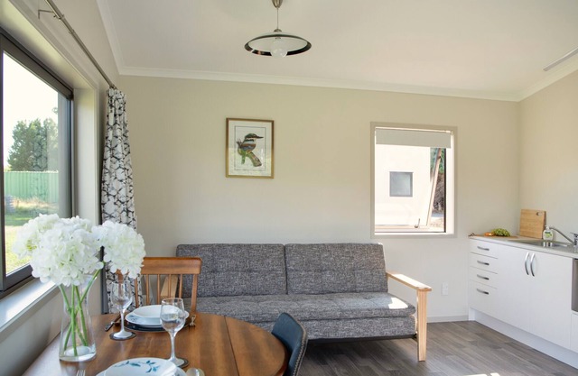 Kingfisher Lodge - Napier Holiday Home