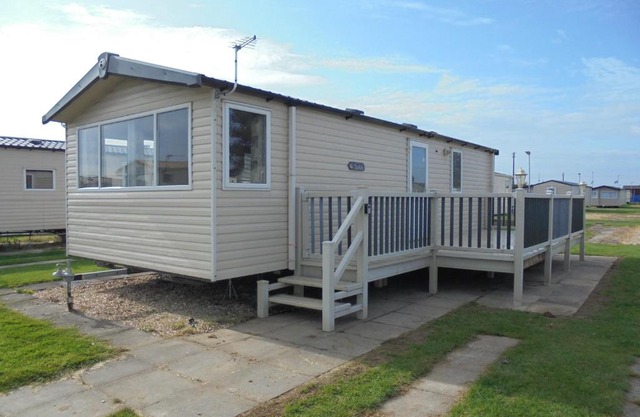 Kingfisher : Soleil:- 6 Berth, Central Heated, Close to site entrance