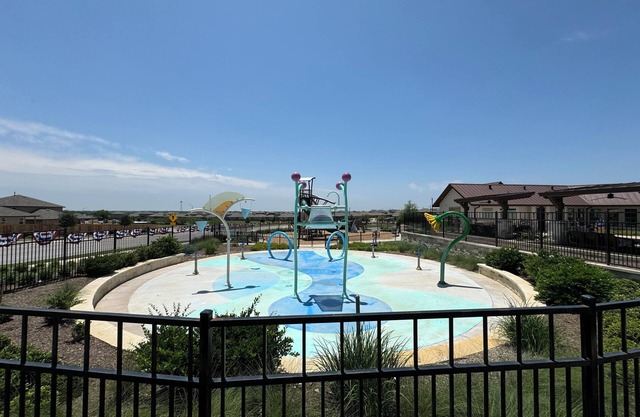 Kinglsey Oasis – The Perfect Family Getaway w/ Resort Amenities, Pet Friendly!