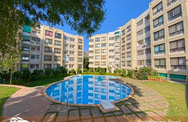 kings Apartment with pool
