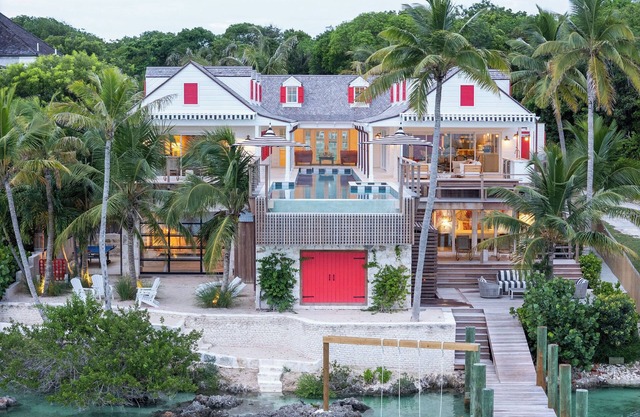 King’s Crown – Luxury Waterfront Estate on Harbour Island, Bahamas