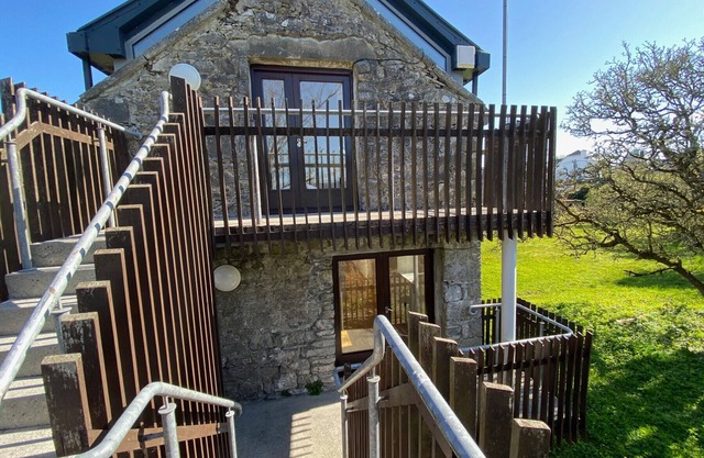Kinvara Holiday Accommodation (First)