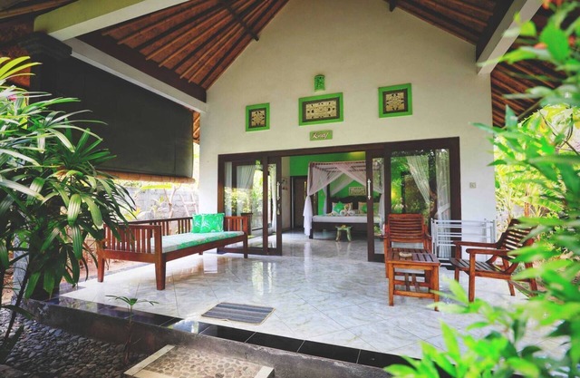 Kirana Homestay - Leaf Bungalow