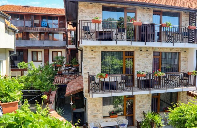 Kirios Hotel