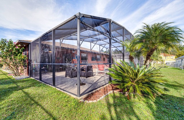 Kissimmee Home w/ Private Pool, 18 Mi to Disney!