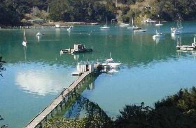 Kiwi Bach, Kawau Island