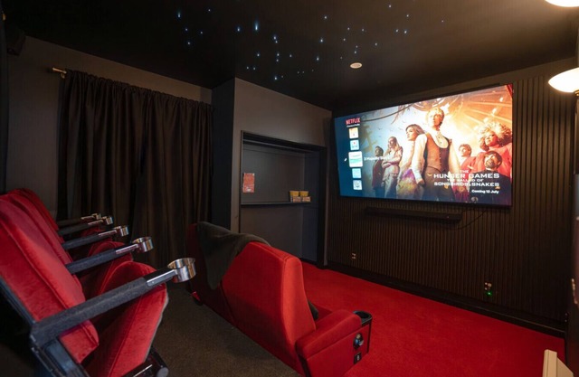 Kiwiana-6BD-Cinema-GamesRoom