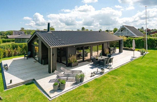 "Kjell" - 100m from the sea by Interhome