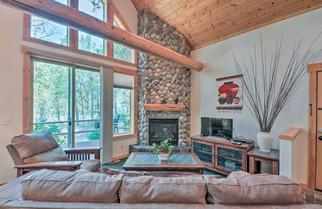 Klamath Falls Family Cottage: Hike & Explore!