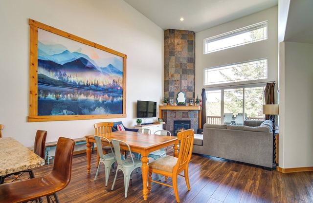 Klamath Falls Getaway w/ Pool & Hot Tub Access!