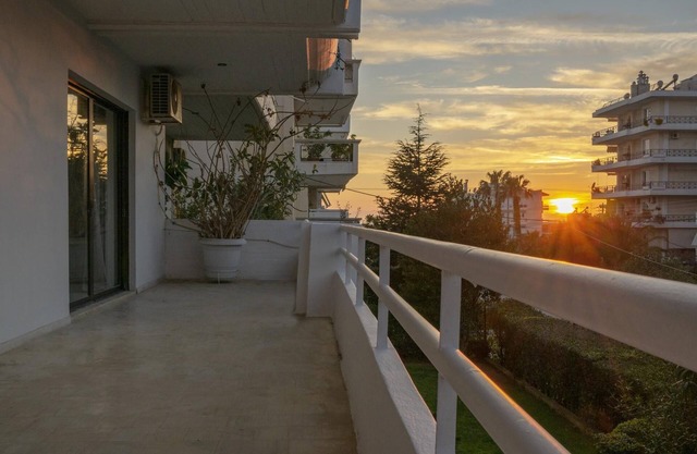 Kleio - Spacious Apartment in Glyfada