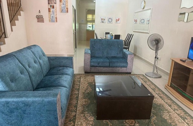 KLIA REDZA HOMESTAY WARISAN INDAH