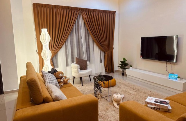 Kluang 4 bedrooms 4 bathrooms