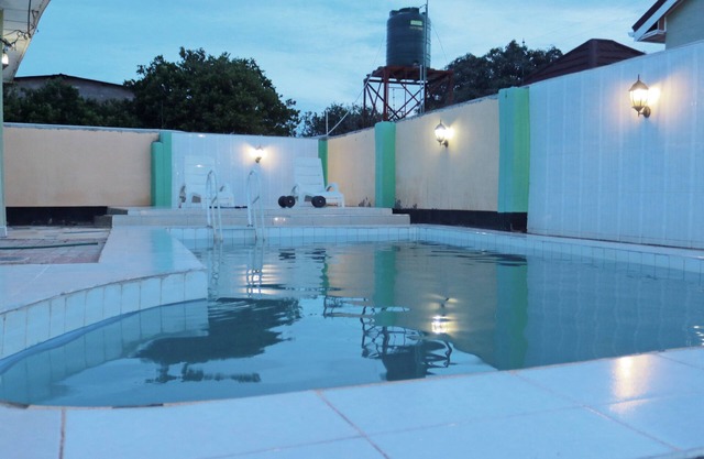 KM Executive Lodge