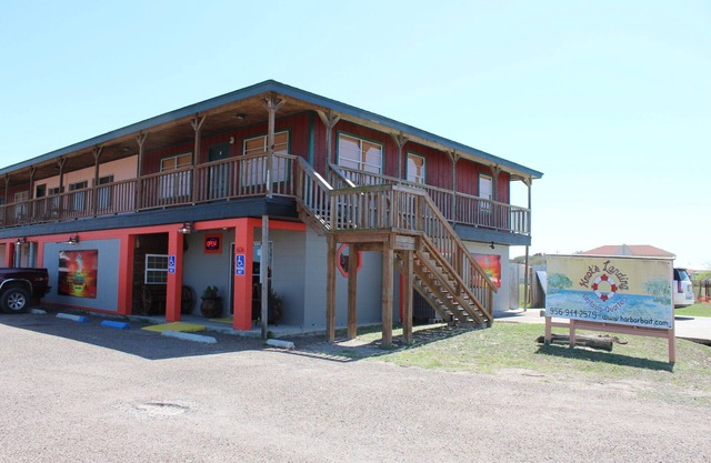 Newly remodeled 2 Bedroom/2 Bath